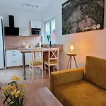 Kolorowe Cieplice - Z Widokiem Na Karkonosze * Jelenia Góra