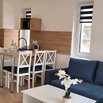 Kolorowe Cieplice - Z Widokiem Na Karkonosze * Jelenia Góra