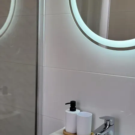 Kolorowe Cieplice - Z Widokiem Na Karkonosze