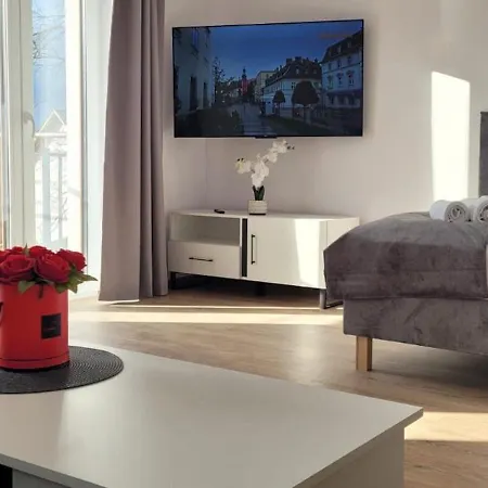 Kolorowe Cieplice - Z Widokiem Na Karkonosze Apartman *