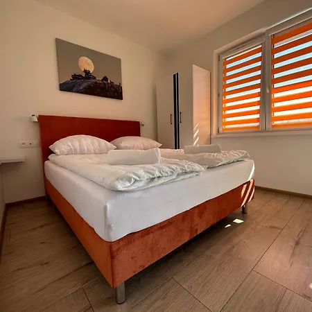 Kolorowe Cieplice - Z Widokiem Na Karkonosze * Jelení Hora