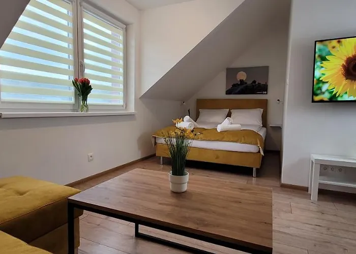 Kolorowe Cieplice - Z Widokiem Na Karkonosze