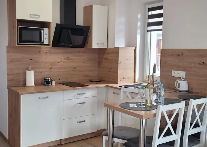 Kolorowe Cieplice - Z Widokiem Na Karkonosze * Jelenia Góra