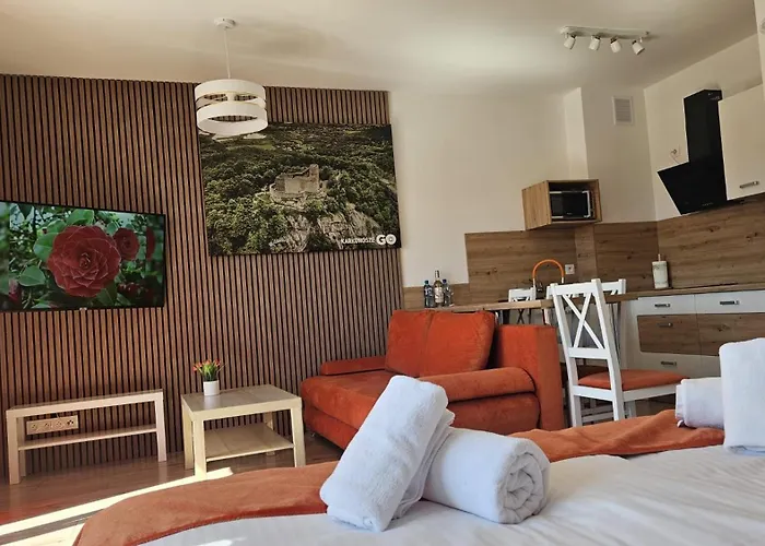 Kolorowe Cieplice - Z Widokiem Na Karkonosze *